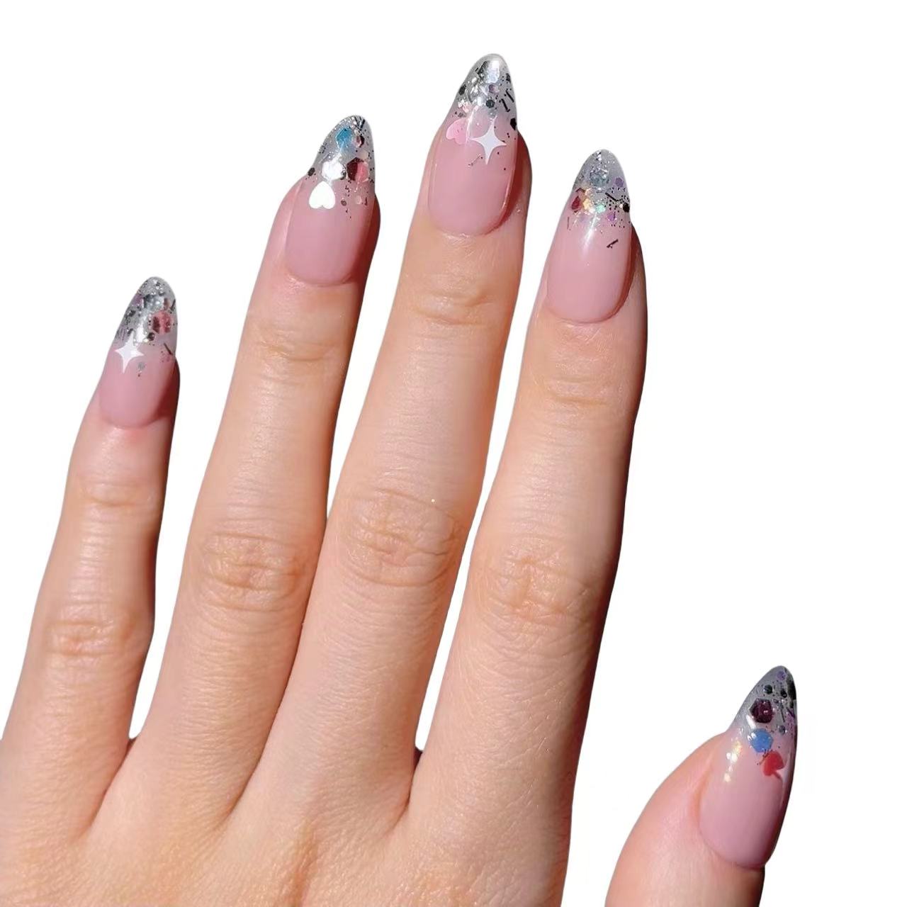 FILLE À PAILLETTES